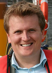 This image has an empty alt attribute; its file name is m2-1.png