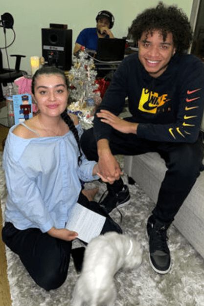 This image has an empty alt attribute; its file name is ma4.png