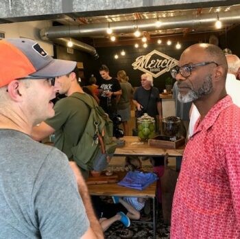 This image has an empty alt attribute; its file name is gr4.jpg